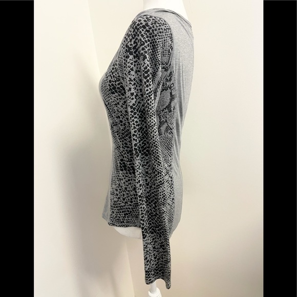 Awesome Lululemon snakeskin print top! - Picture 5 of 7